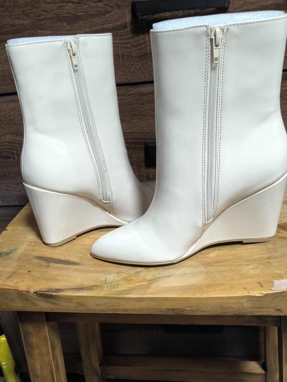 Dolce Vita Cream Pointed Toe Ankle Boots - Picture 3 of 6